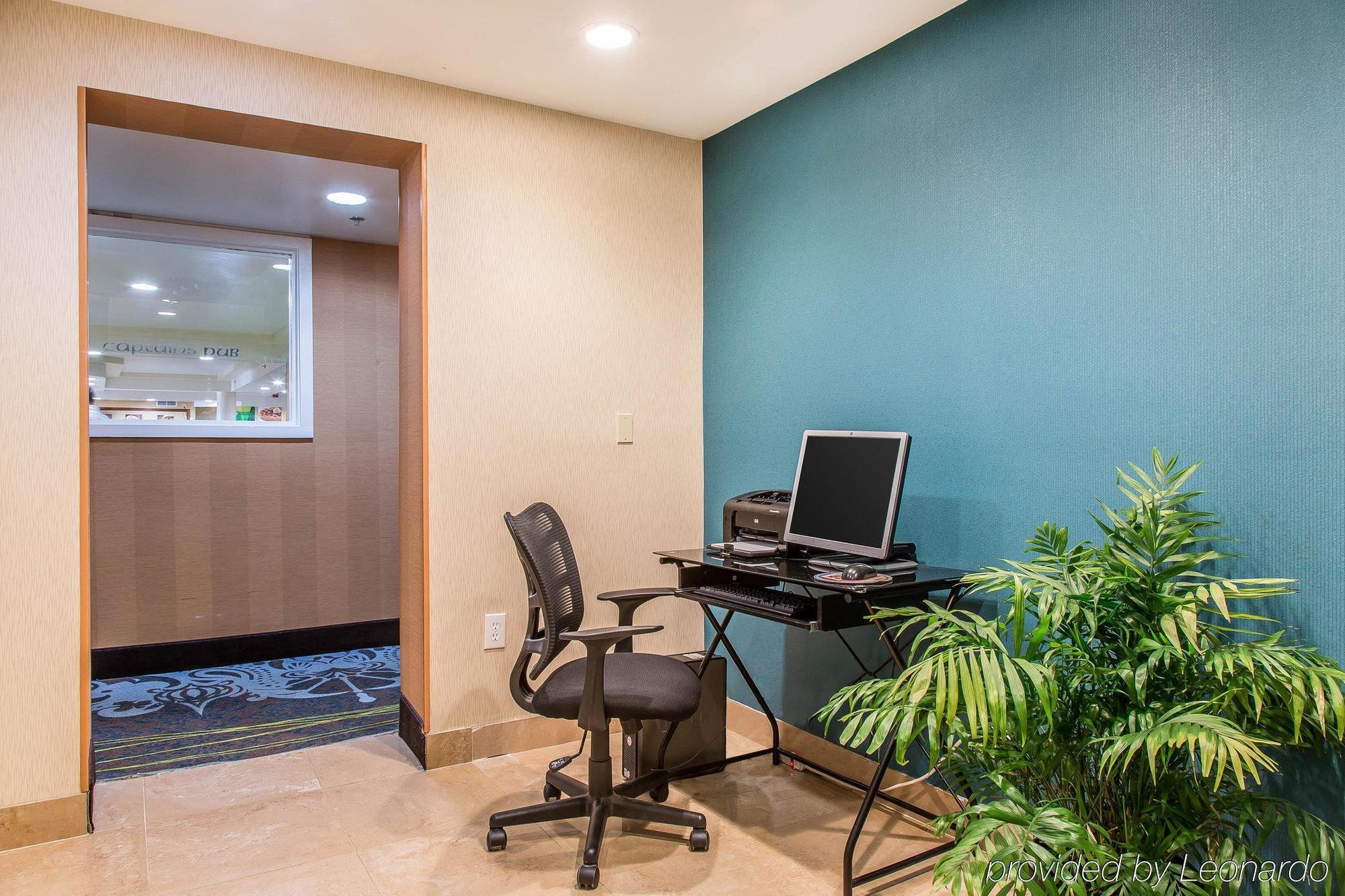Quality Inn & Suites Middletown - Newport エクステリア 写真